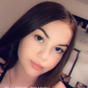 Meet your Posher, Ellie